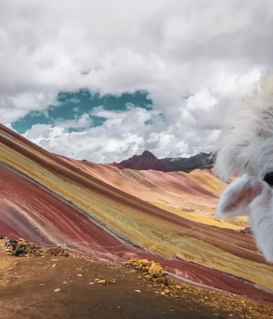 La guía para un viaje inolvidable a la Montaña de colores