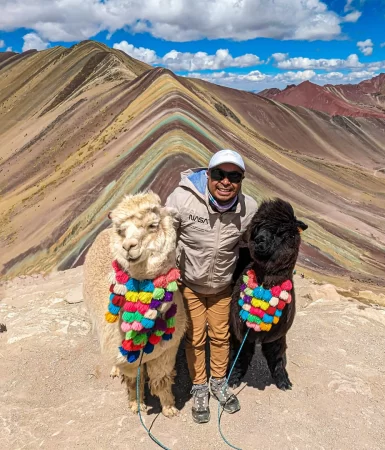 La guía para un viaje inolvidable a la Montaña de colores