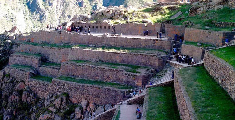 Andenería de Ollantaytambo en el Valle Sagrado Cusco